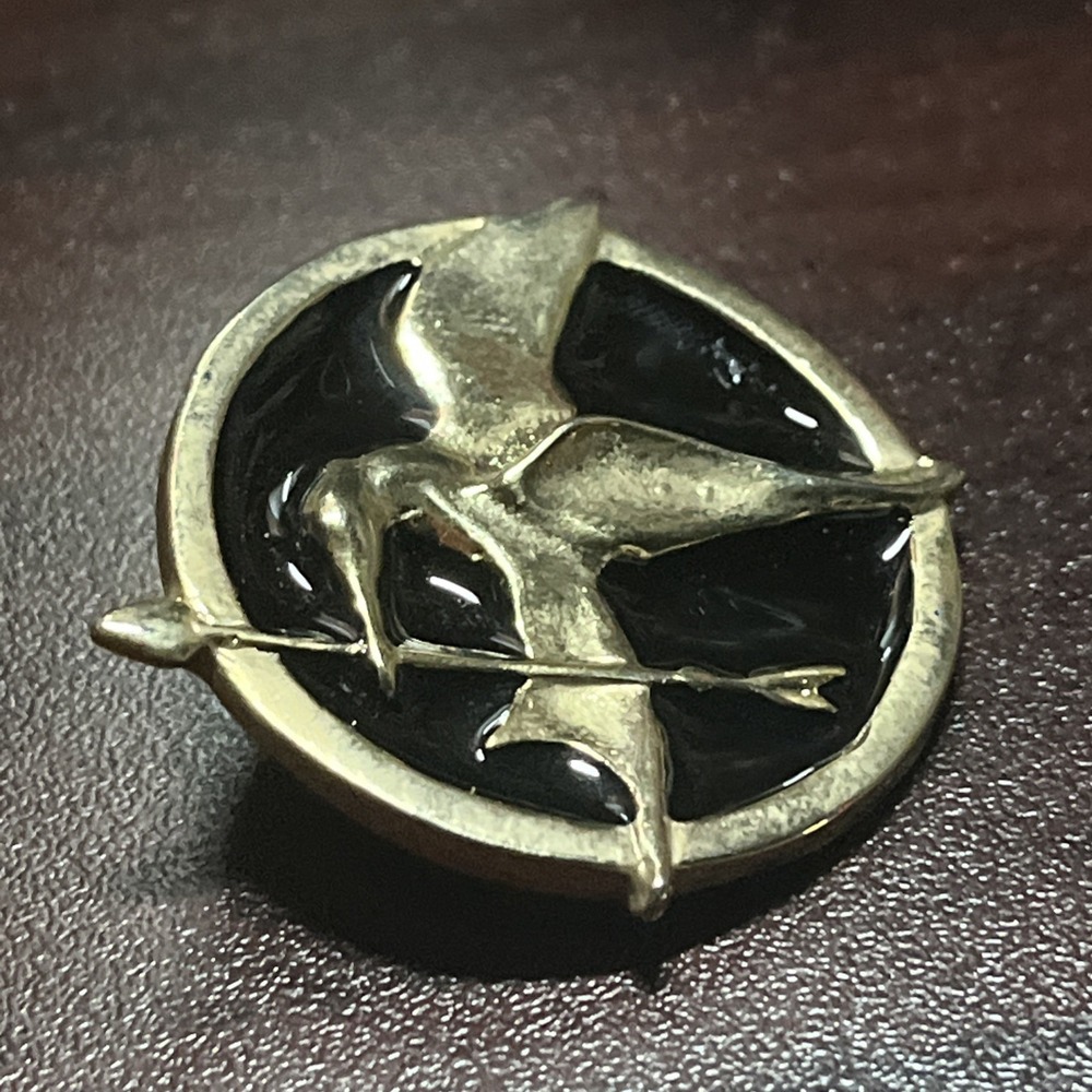The Hunger Games Mockingjay Symbol Katniss‎ Everdeen Lapel Hat Pin